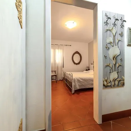 Doriana 2br 5px Freepark Jacuzzi オルビア